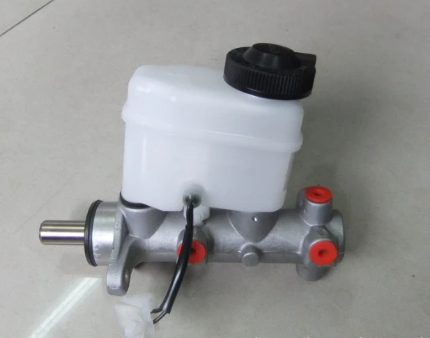 Brake Master Cylinder Chevrolet Tracker 1998 Geo Tracker 1997-96 Suzuki Sidekick 1998-96 Suzuki X-90 1998-97 5110057B00 5110057BA0 91172907 high quality