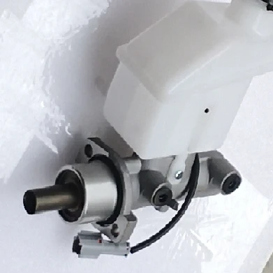Brake Master Cylinder KALOS (KLAS) 2002-2009 KALOS Saloon 2005- 96534601 96534602 Brake Master Cylinder KALOS (KLAS) 2002-2009 KALOS Saloon 2005- 96534601 96534602